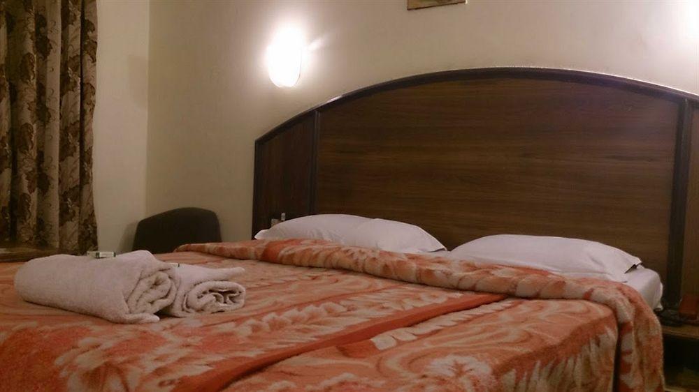 Fabhotel Khems Shoram Palace Road Ooty Exterior foto